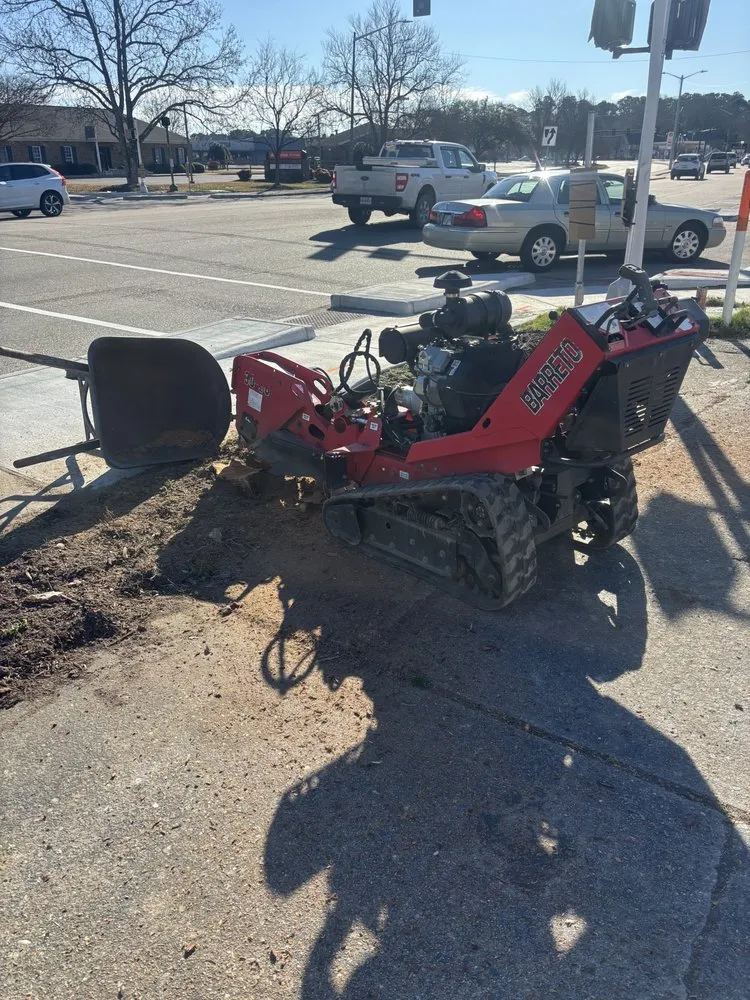 Reliable lawn care service experts serving Yorktown, VA - Michaels Lawn Care