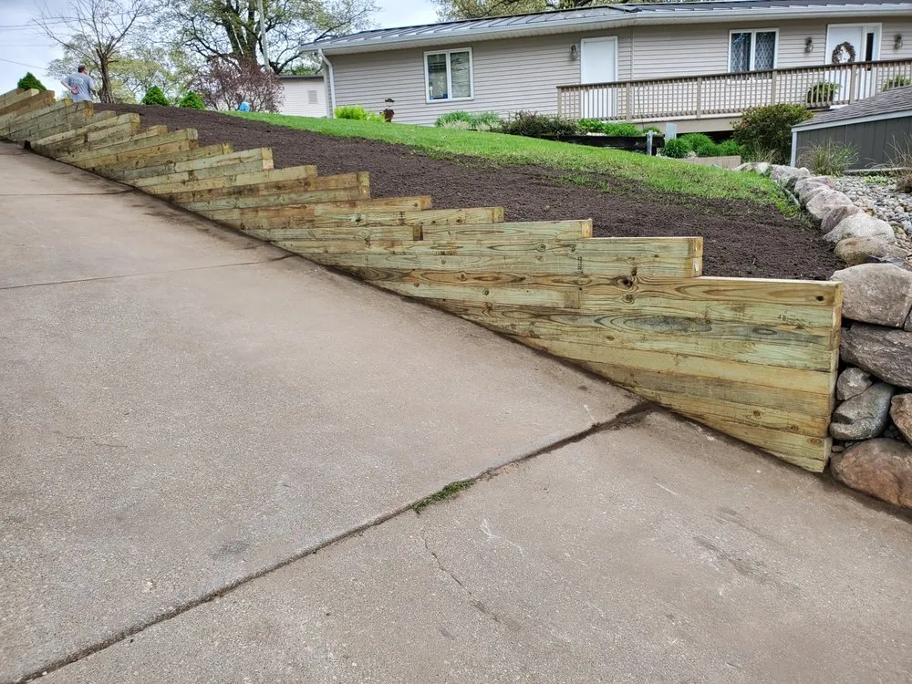Custom landscaping services for homes across Union, MI - Michiana Boulders lawn care & Landscaping
