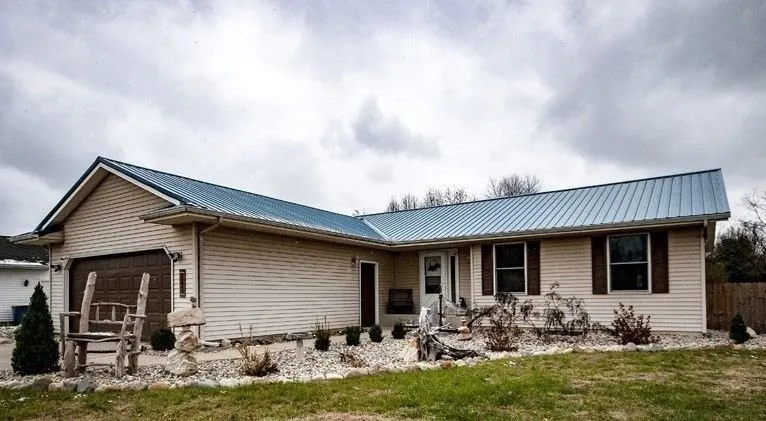 Top-rated lawn care service in Union, MI by Michiana Boulders lawn care & Landscaping