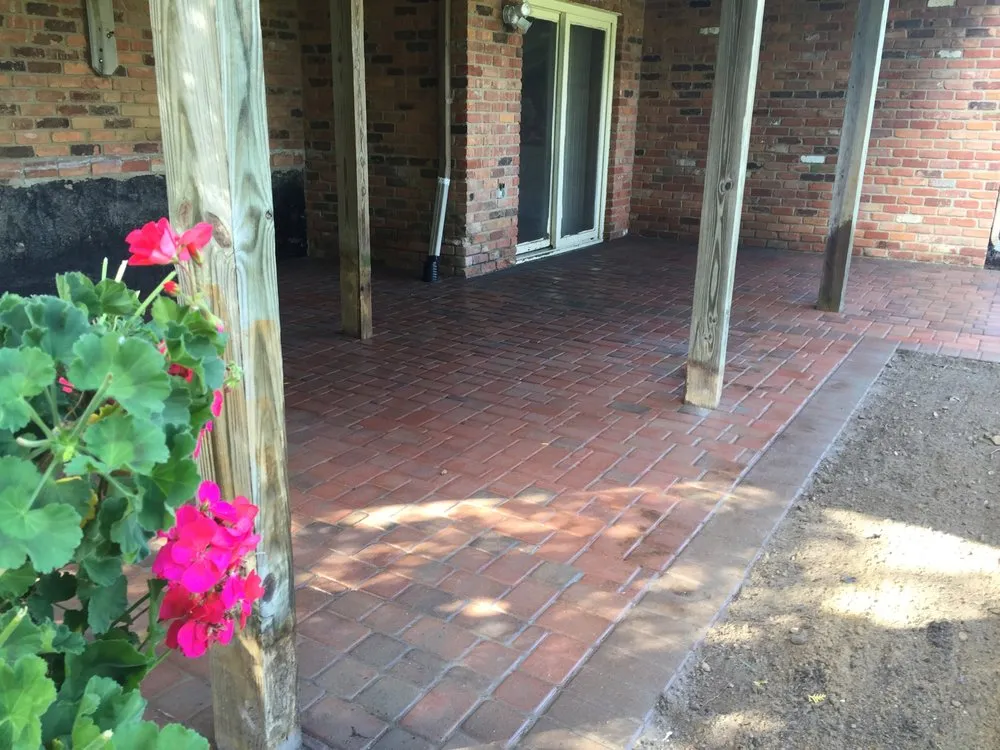 Affordable landscaping services for beautiful yards across Taylor, MI - Michigan Pond and Plant