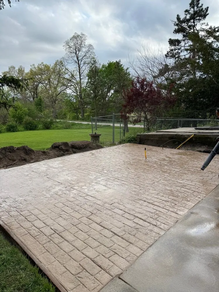 Custom garden landscaping in ann arbor, MI - Michigan Rose Construction