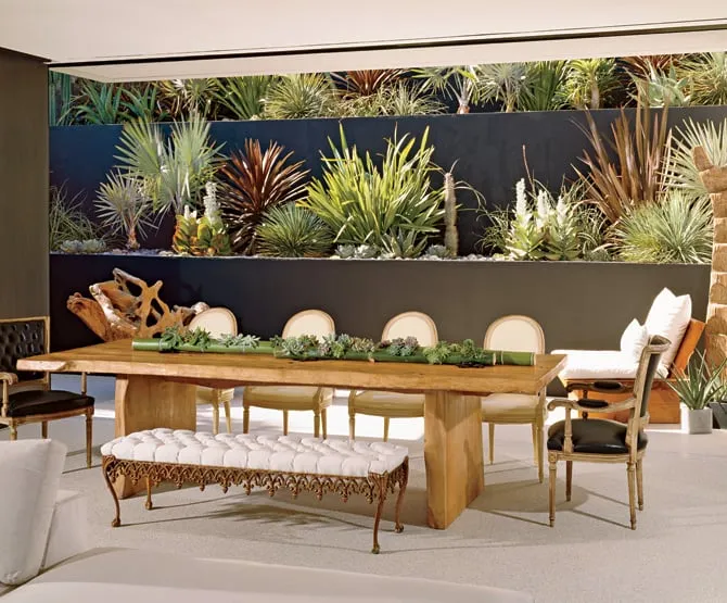 Trusted residential landscaping with custom design across Los Angeles, CA - Mickey Hargitay Plants