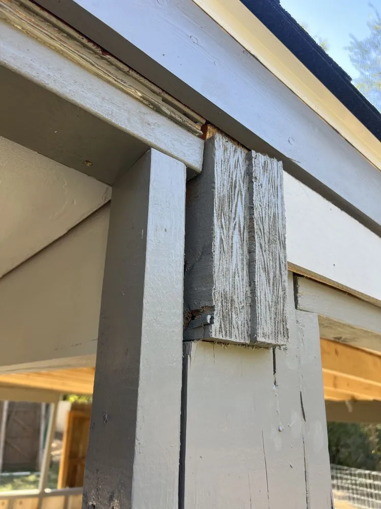 Professional yard maintenance in Gallatin, TN - Mid 10 Building