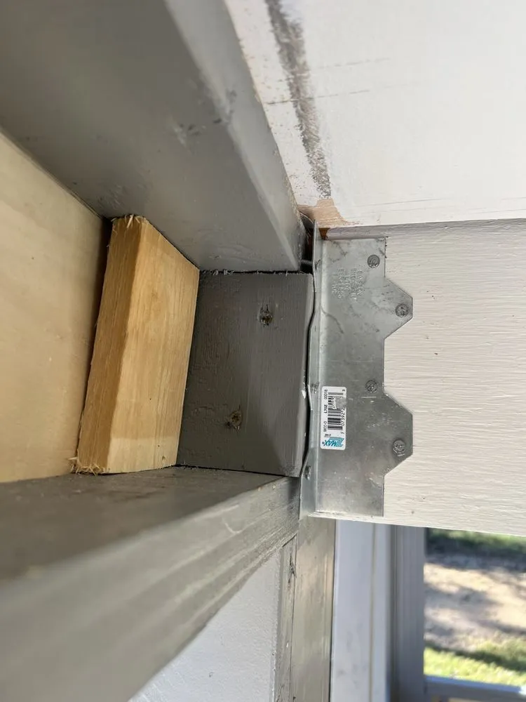 Custom lawn mowing service in Gallatin, TN - Mid 10 Building