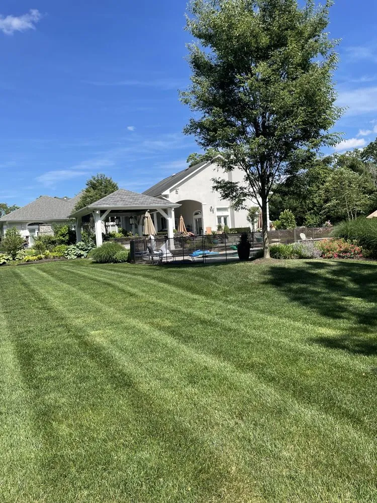 Local yard cleanup service in Bayville, NJ - Mid-Atlantic Landscaping