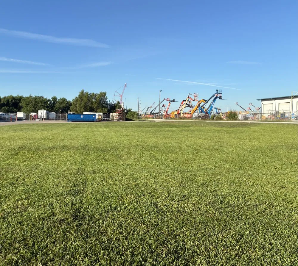 Professional landscaping services experts serving Groves, TX - Mid County Elite