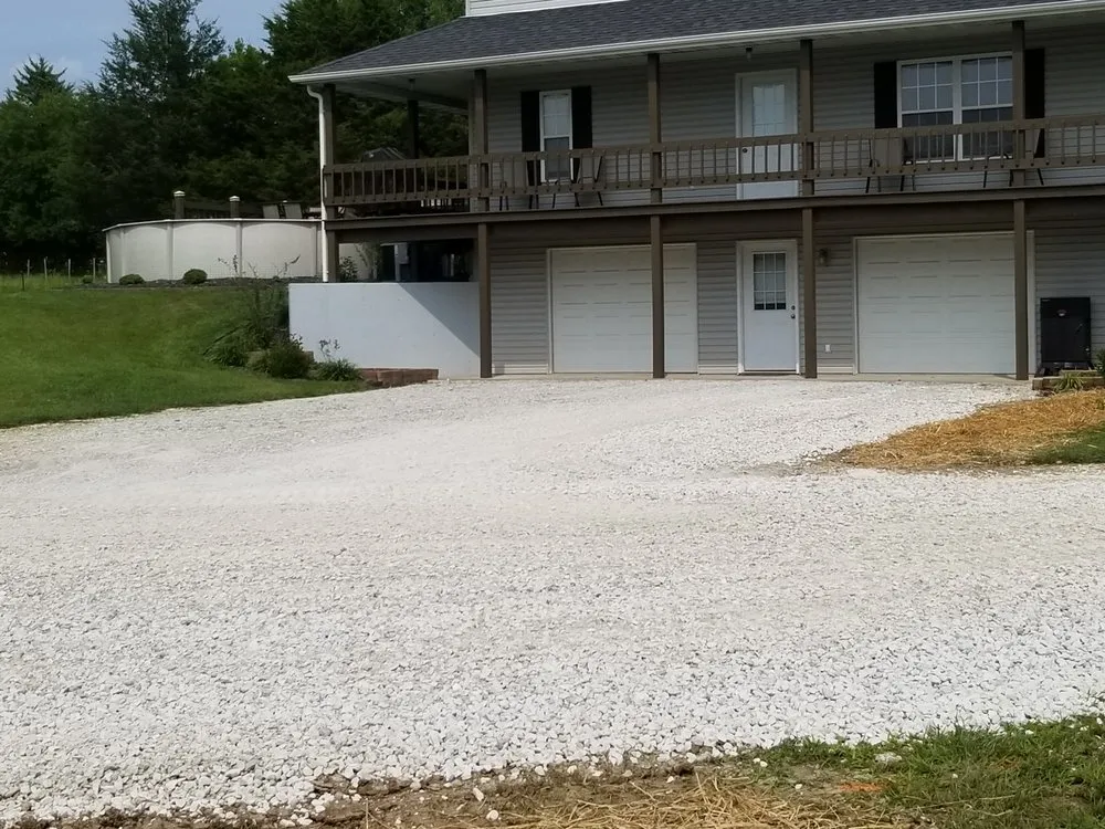 Professional lawn care service experts serving Hartsburg, MO - Mid-Mo Irrgation And Lawns