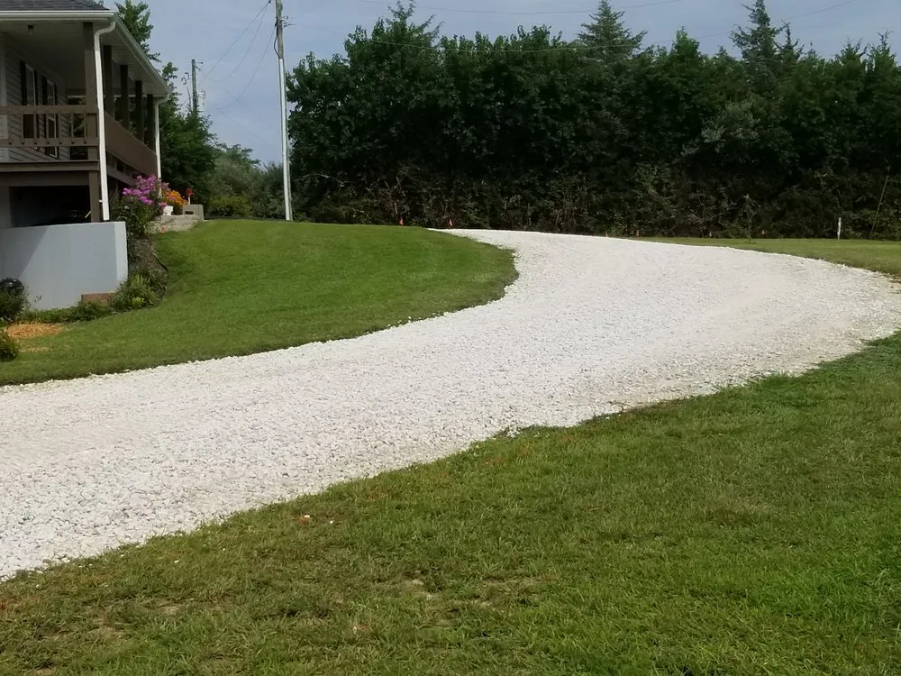 Local landscaping services experts serving Hartsburg, MO - Mid-Mo Irrgation And Lawns