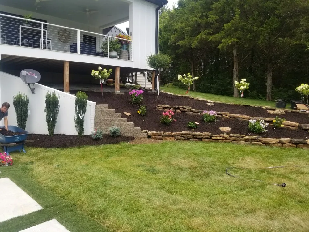 Affordable landscape design experts serving Hartsburg, MO - Mid-Mo Irrgation And Lawns