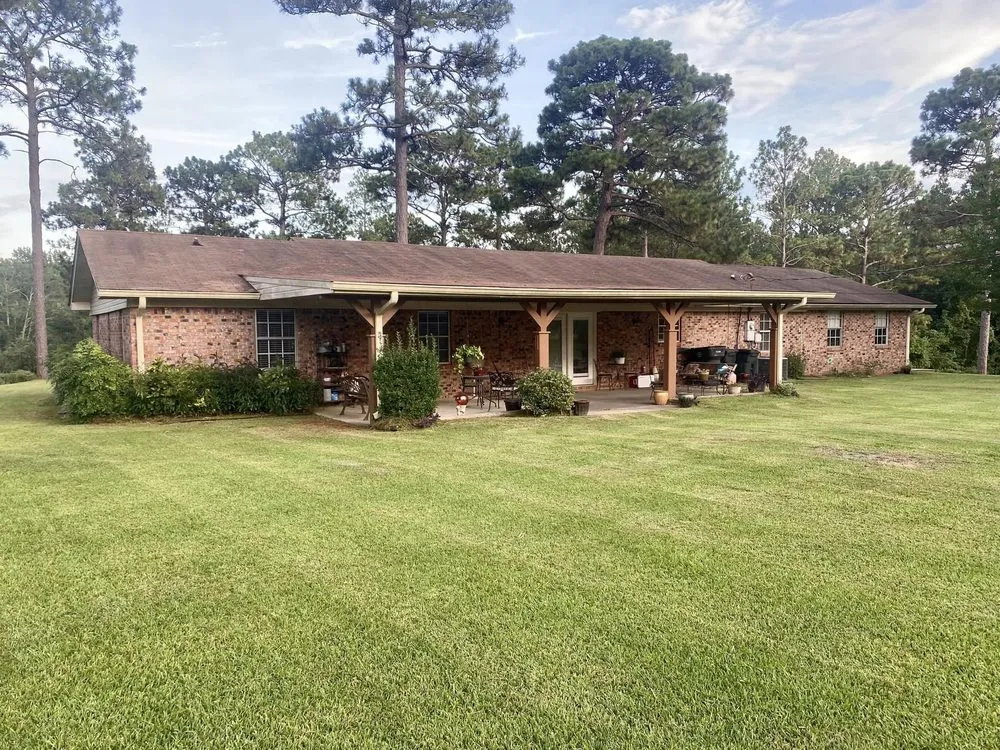 Professional residential landscaping in Purvis, MS - Mid-South Cuttin