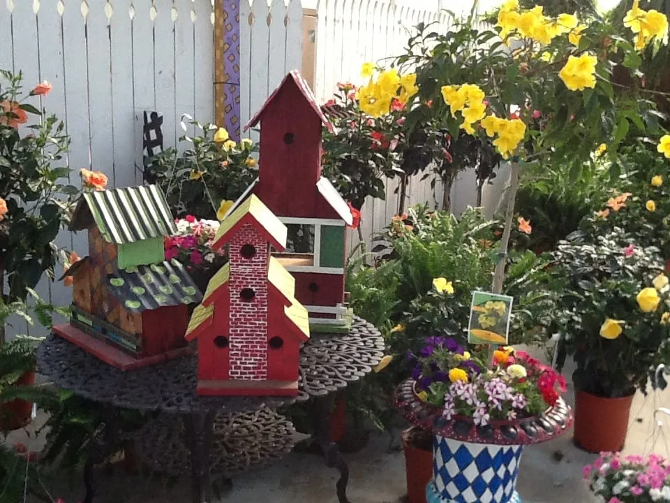 Top-rated lawn care service with custom design across Jonesboro, AR - Mid-South Nursery & Greenhouse