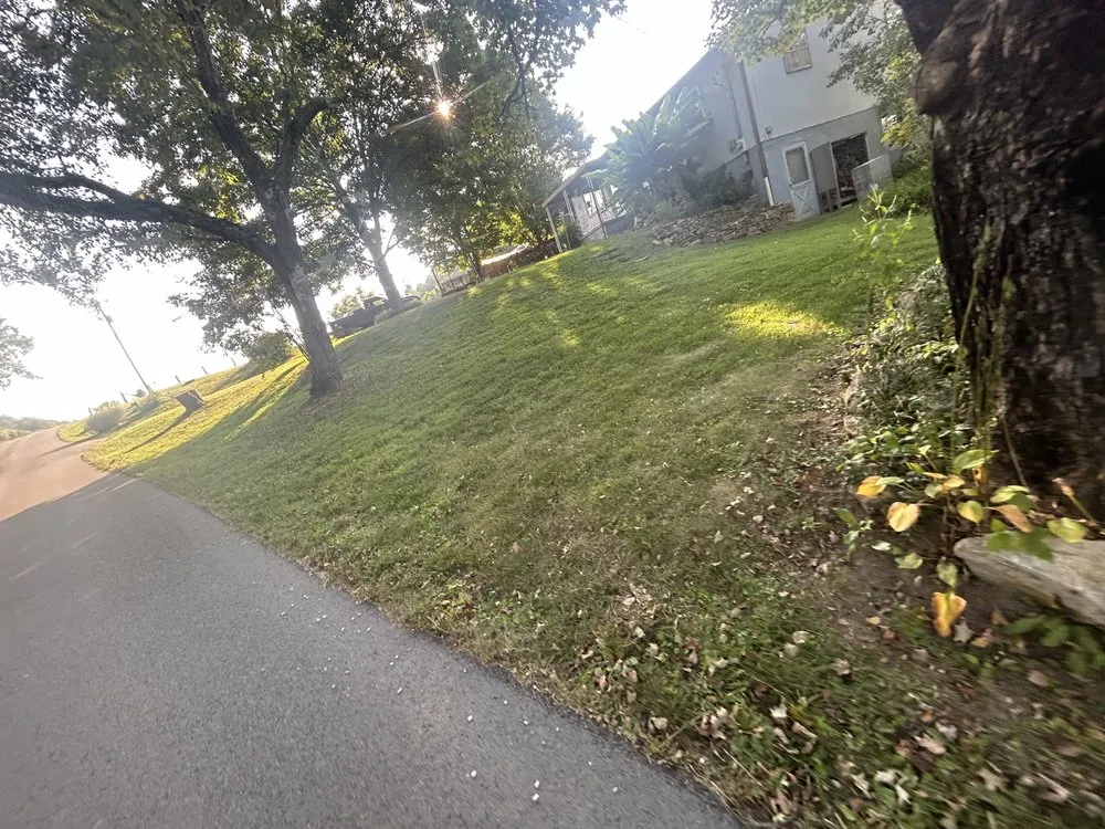 Local garden landscaping experts serving Corryton, TN - Mid-term lawn care & landscaping