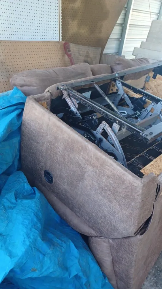 Affordable lawn care service experts serving Albany, OR - Mid Valley Junk Pros