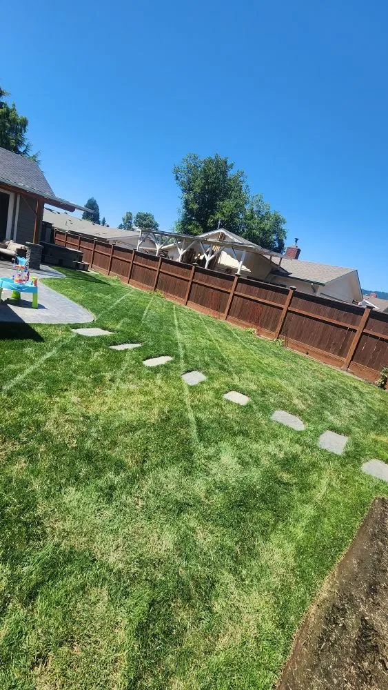 Reliable lawn care service in Eugene, OR - Mid-Valley Landscaping