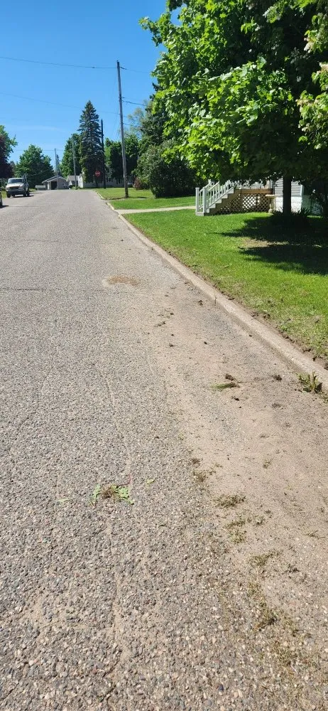 Expert yard maintenance near you across Florence, WI - Midas Lawncare & Extremities