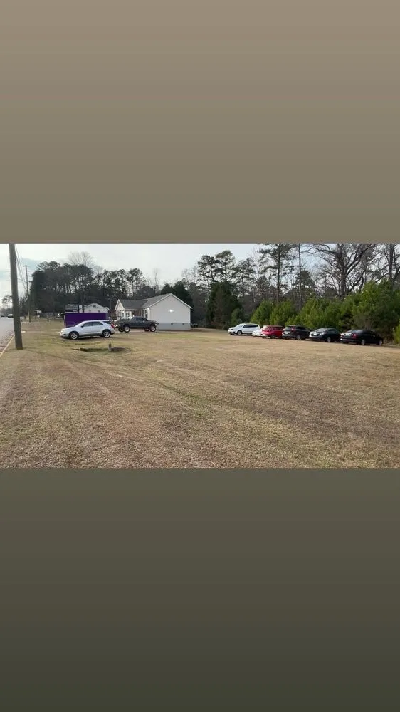 Affordable landscaping services with custom design in Macon, GA by Middle Georgias Yard Barber