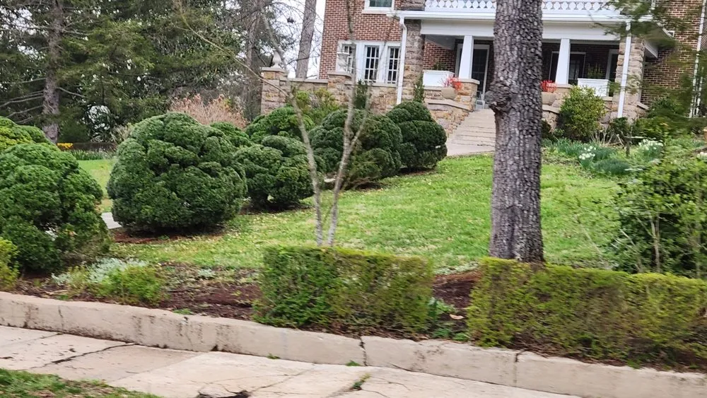 Reliable garden landscaping near you across Harlan, KY - Middleton Farms Lawn Tree and Landscape