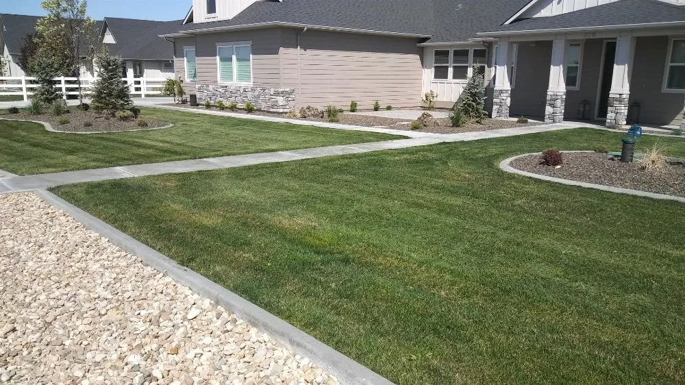 Custom lawn mowing service in Middleton, ID by Middleton Mowers