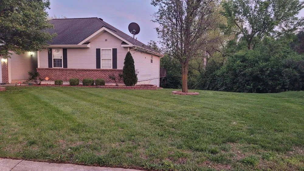 Reliable lawn mowing service in Columbia, MO by Midgard Mowing