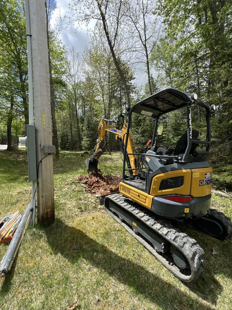 Reliable lawn care service in Holden, ME - Midnight Solutions