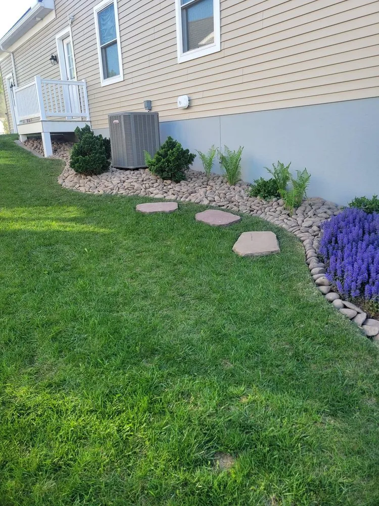 Expert landscape design in Lebanon, PA by Midstate Pickers