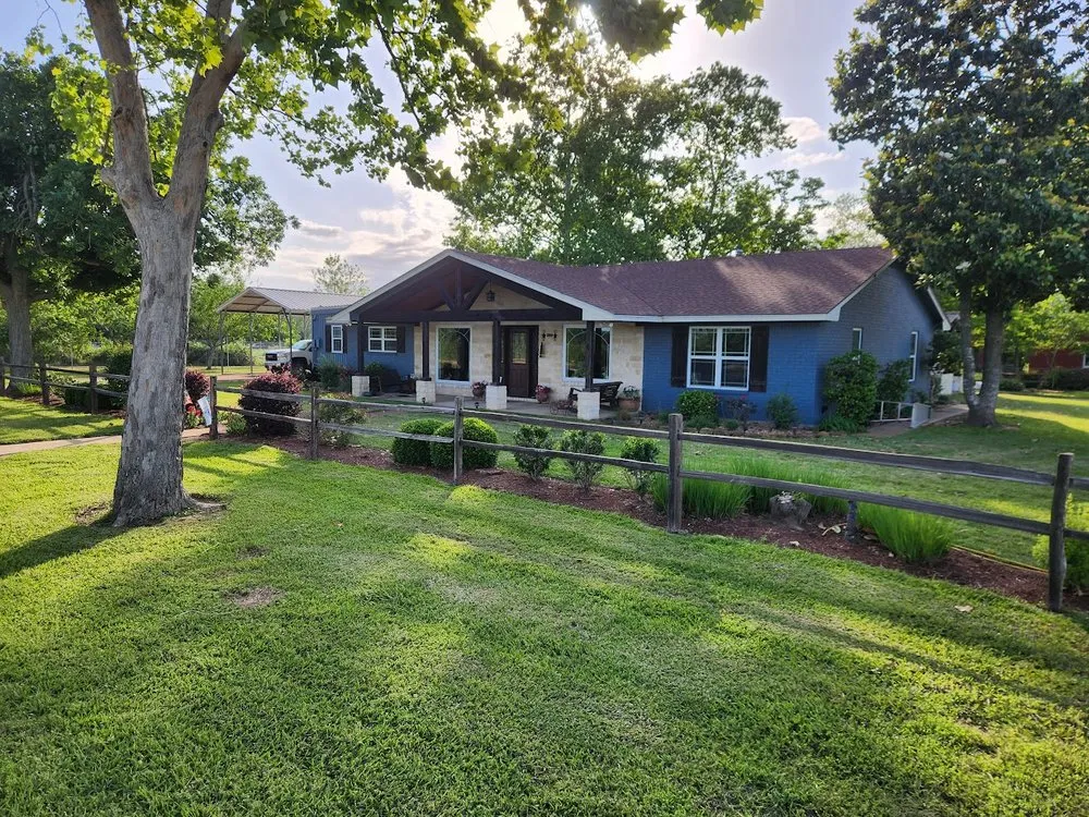Local garden landscaping in Columbus, TX - Midway Water Gardens