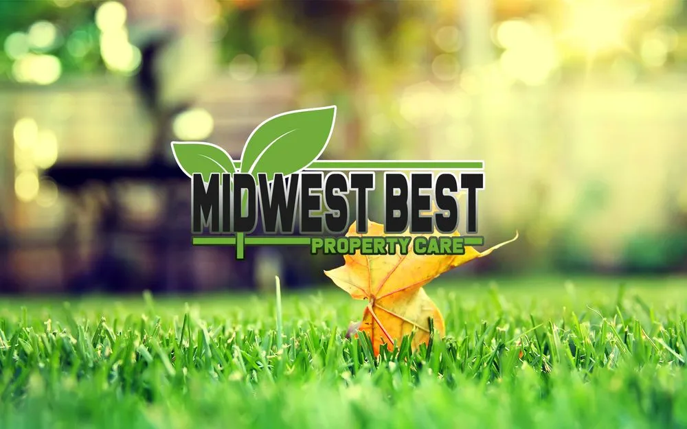 Custom residential landscaping in Findlay, OH by Midwest best property care
