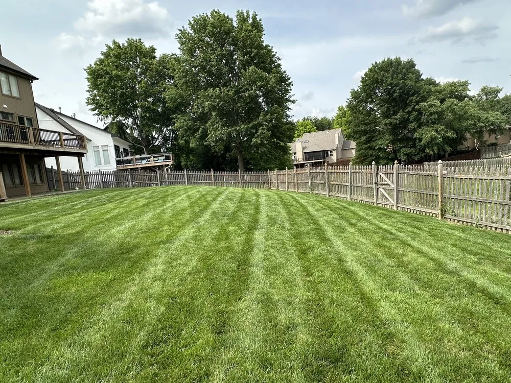 Trusted lawn mowing service in Grain Valley, MO by Midwest Green Worx