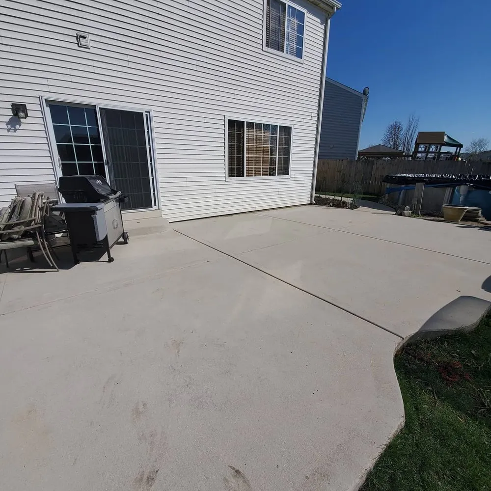 Custom landscape design in Shorewood, IL by Midwest Ground Effects