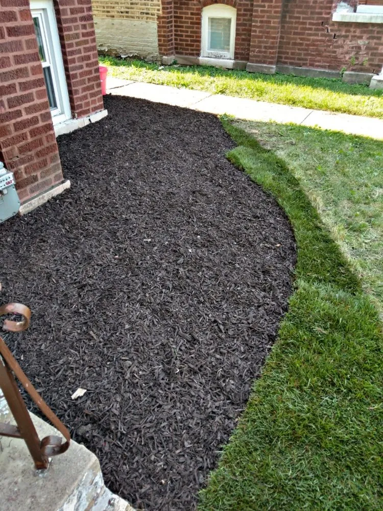 Reliable residential landscaping in Chicago, IL - Midwest Landscaping & Demolition