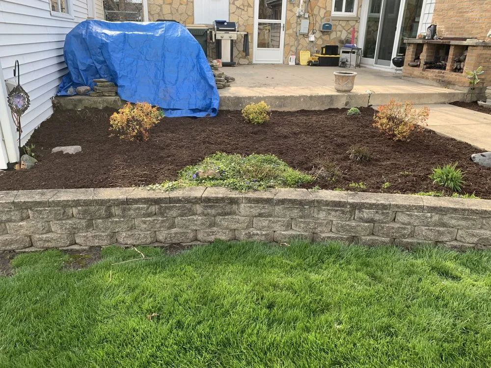 Reliable garden landscaping experts serving Downers Grove, IL - Midwest Landscaping