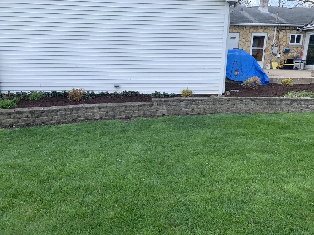 Top-rated residential landscaping experts serving Downers Grove, IL - Midwest Landscaping