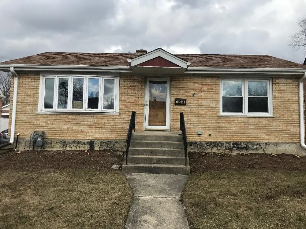 Top-rated yard cleanup service experts serving Downers Grove, IL - Midwest Landscaping