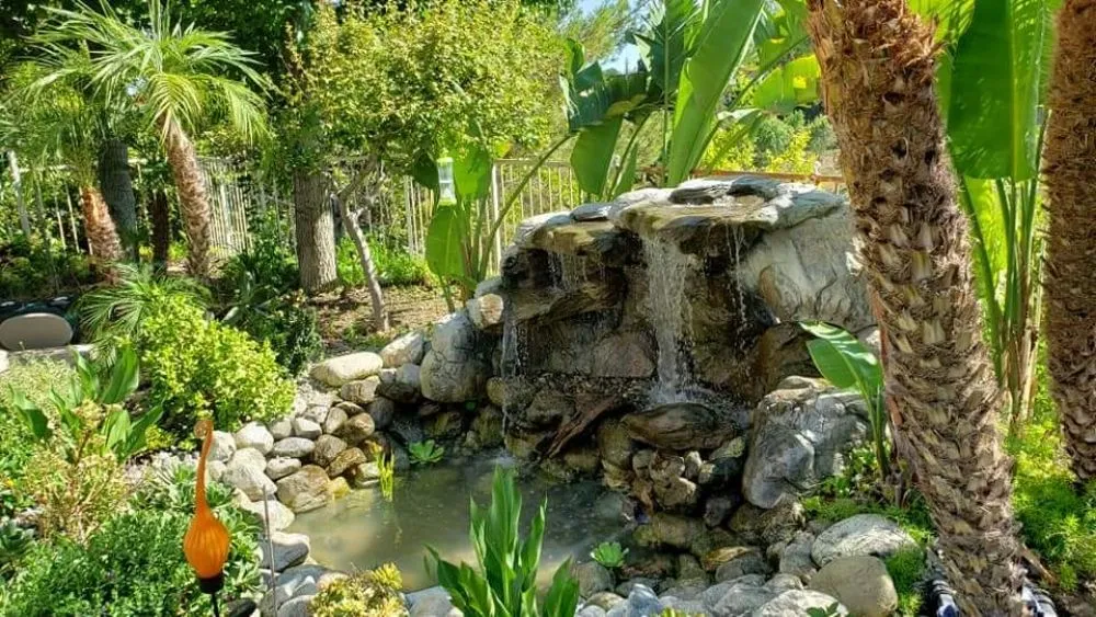 Professional garden landscaping experts serving Los Angeles, CA - Midwest Landscaping