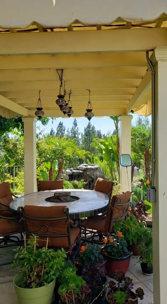 Professional garden landscaping in Los Angeles, CA by Midwest Landscaping