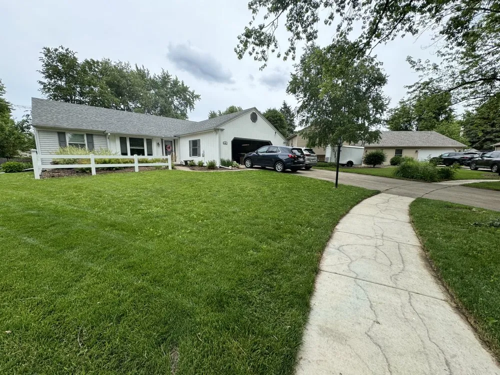 Reliable landscape installation for residential properties in Aurora, IL by Midwest Lawn Care