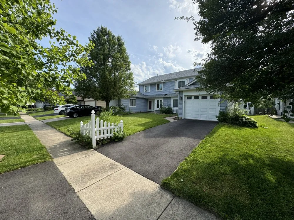 Top-rated landscape design for homes in Aurora, IL by Midwest Lawn Care