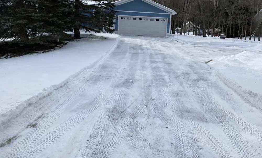 Local lawn mowing service in Monticello, MN by Midwest Leaf Removal