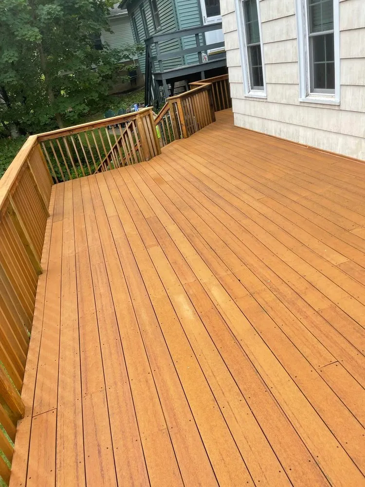 Custom outdoor landscaping in Dubuque, IA by Midwest Maintenance