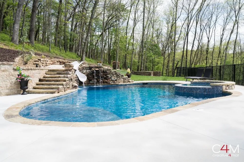 Custom outdoor landscaping in Rogers, AR - Midwest Outdoor Concepts