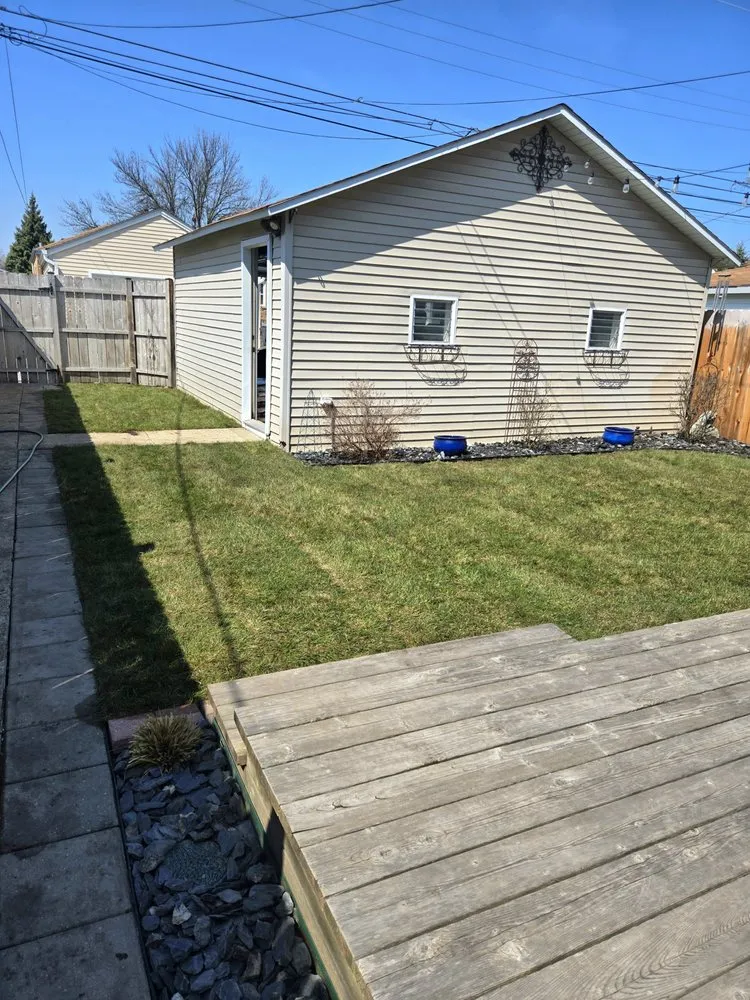 Local garden landscaping experts serving Chicago, IL - Midwest Plains Landscaping