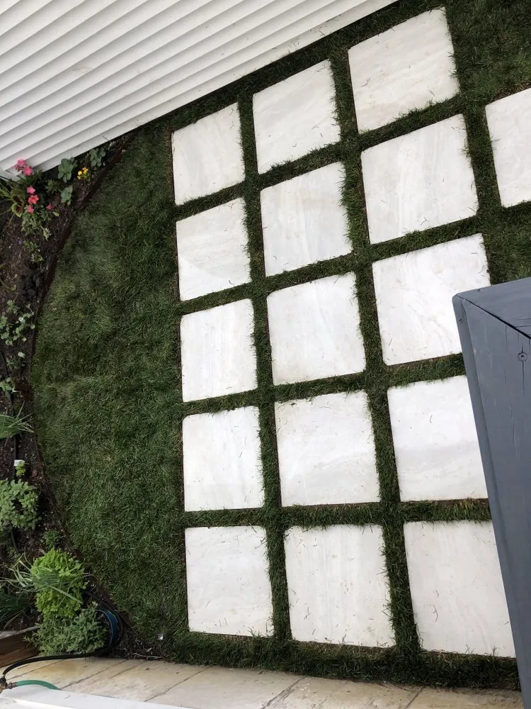 Professional yard cleanup service in Chicago, IL by Midwest Plains Landscaping