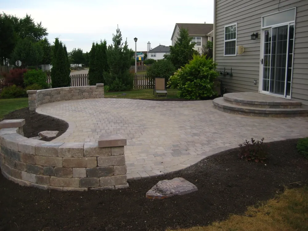 Custom garden landscaping in Mundelein, IL - Midwest Pond Design