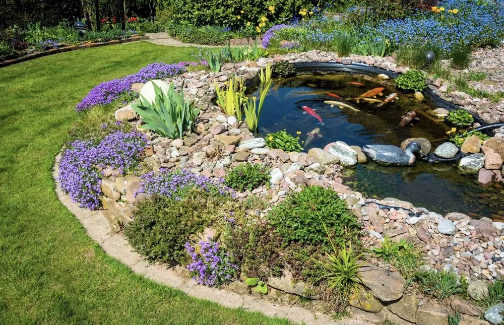 Affordable landscaping services for homes in Lombard, IL by Midwest Pond Features