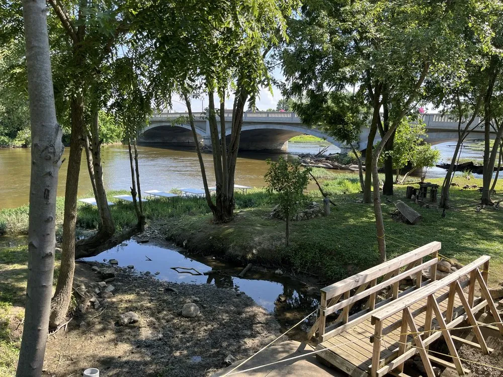 Trusted lawn mowing service experts serving Kokomo, IN - Midwest Pro