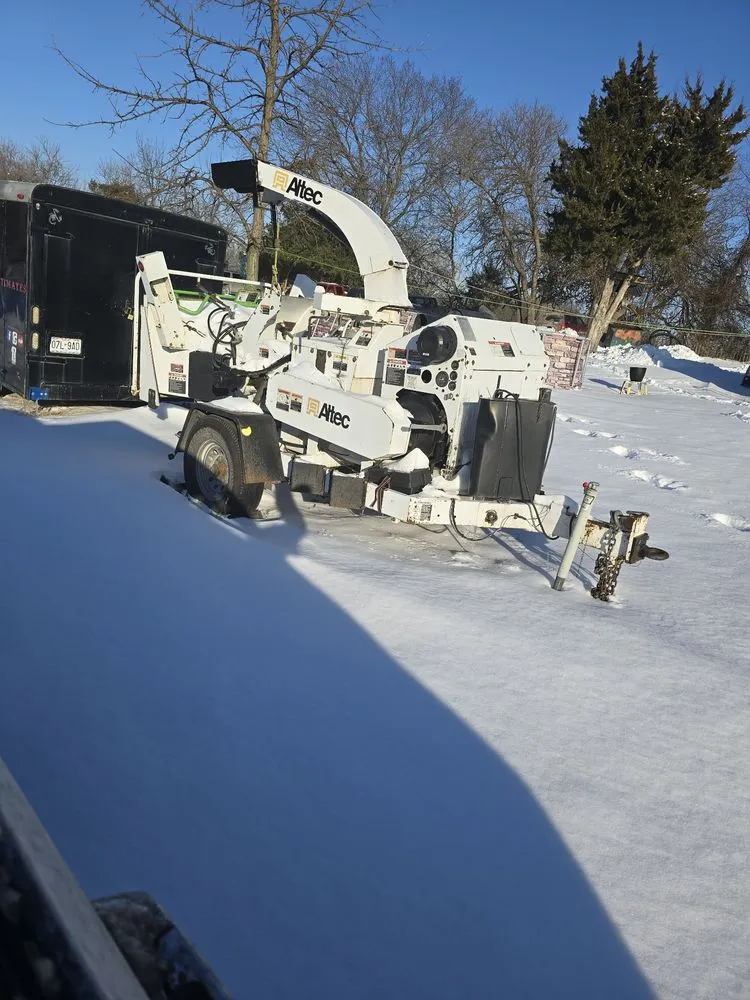 Custom garden landscaping for homes across Kansas City, MO - Midwest Pros