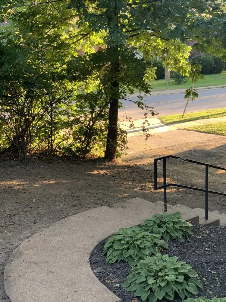 Top-rated landscape design in Ofallon, MO by Midwest Turf