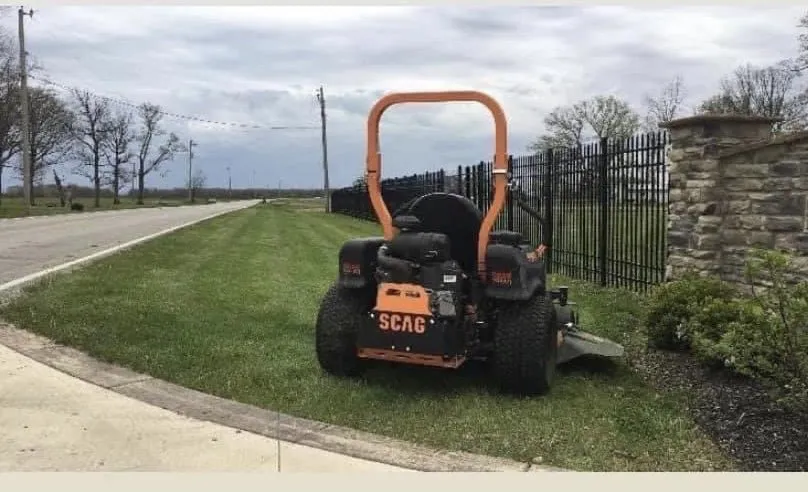 Custom lawn care service experts serving Columbus, OH - Midwest Yard Maintenance