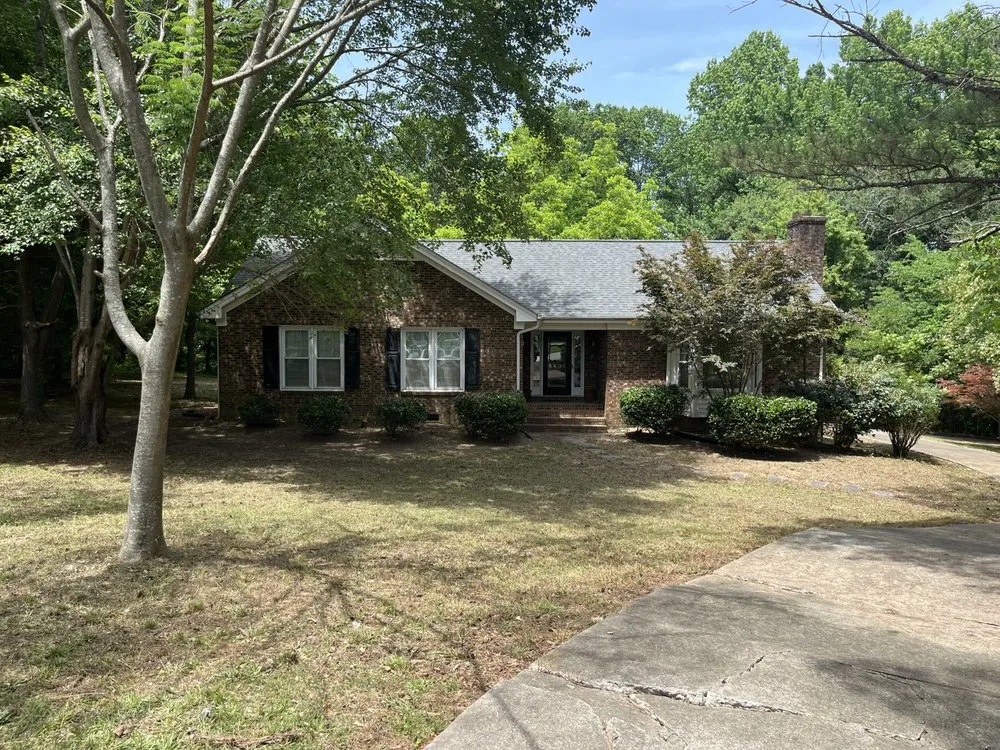 Professional garden landscaping experts serving Durham, NC - MIG Lawn Care