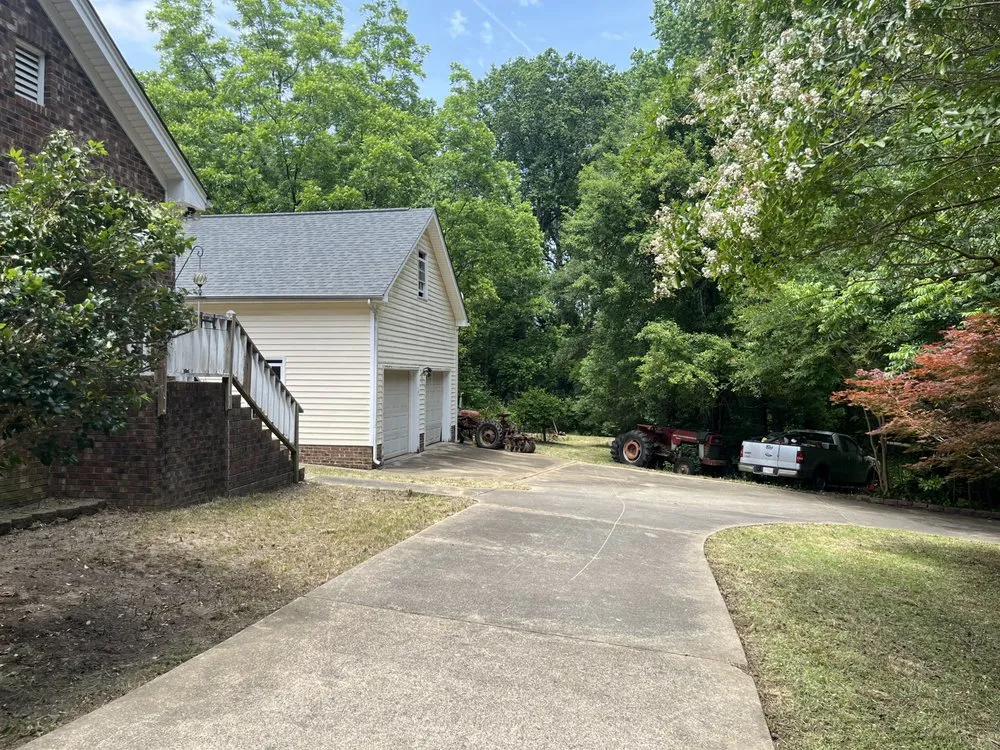 Professional outdoor landscaping experts serving Durham, NC - MIG Lawn Care